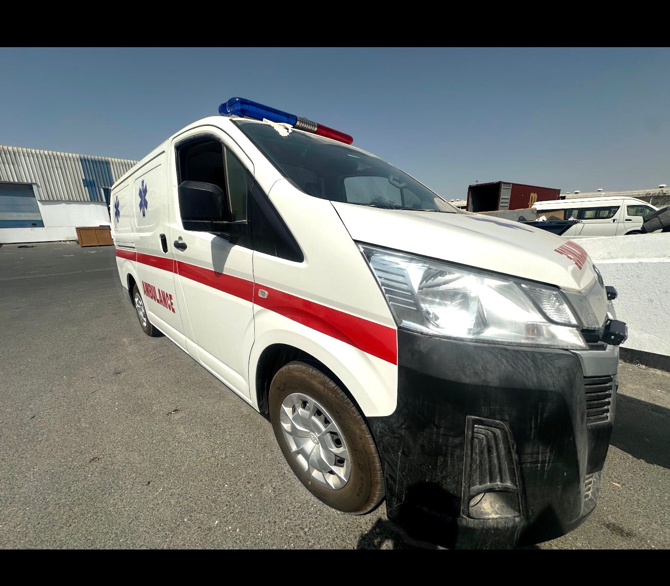 Toyota Hiace Standard Roof Ambulance