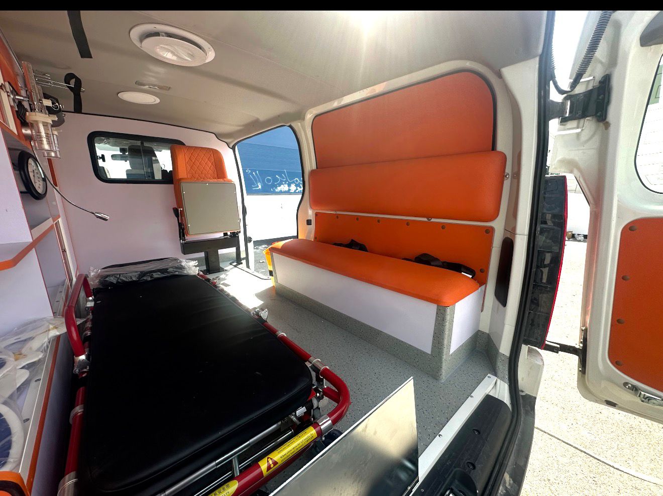 Toyota Hiace Standard Roof Ambulance - Image 7