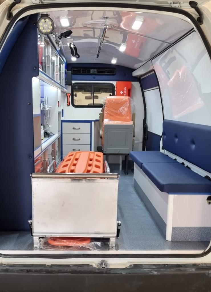 Toyota Hiace Ambulance - Hiace 200 (Old Shape) - Image 2