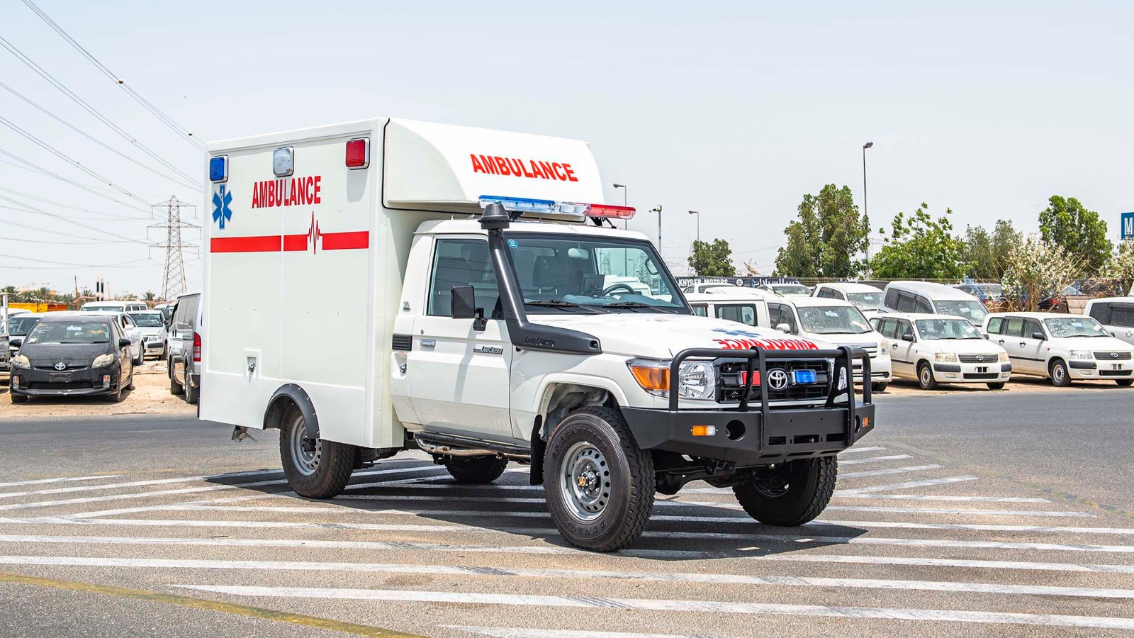 Toyota Land Cruiser 4x4 Box Type Ambulance - Image 5