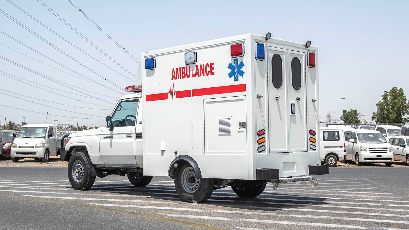 Toyota Land Cruiser 4x4 Box Type Ambulance - Image 12