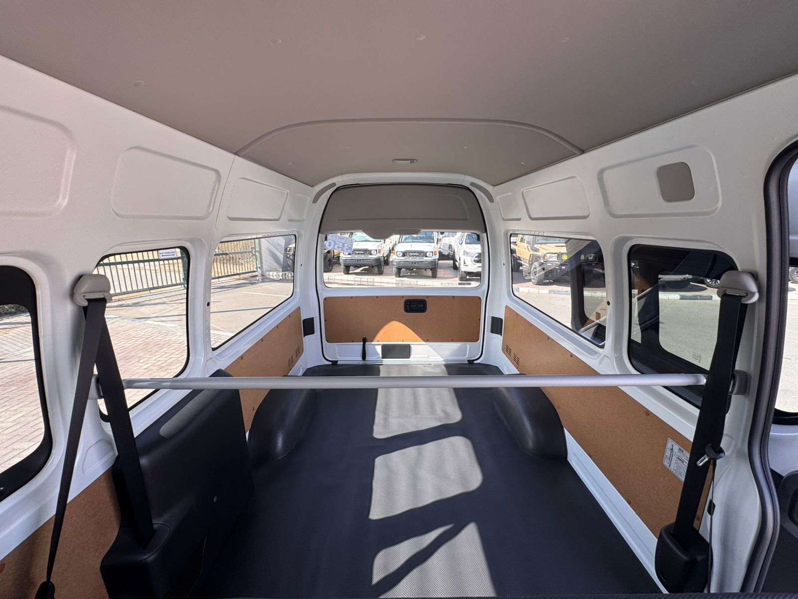 Toyota Hiace Ambulance Conduite à Droite (RHD) – Image 14