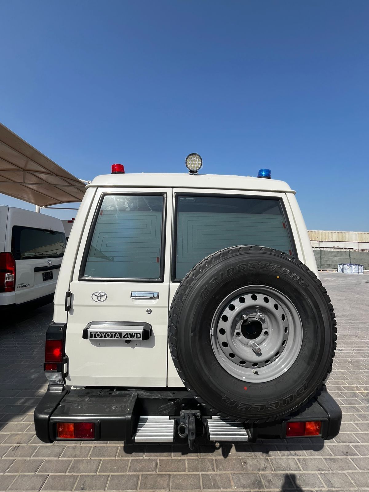 4x4 Land Cruiser ambulance