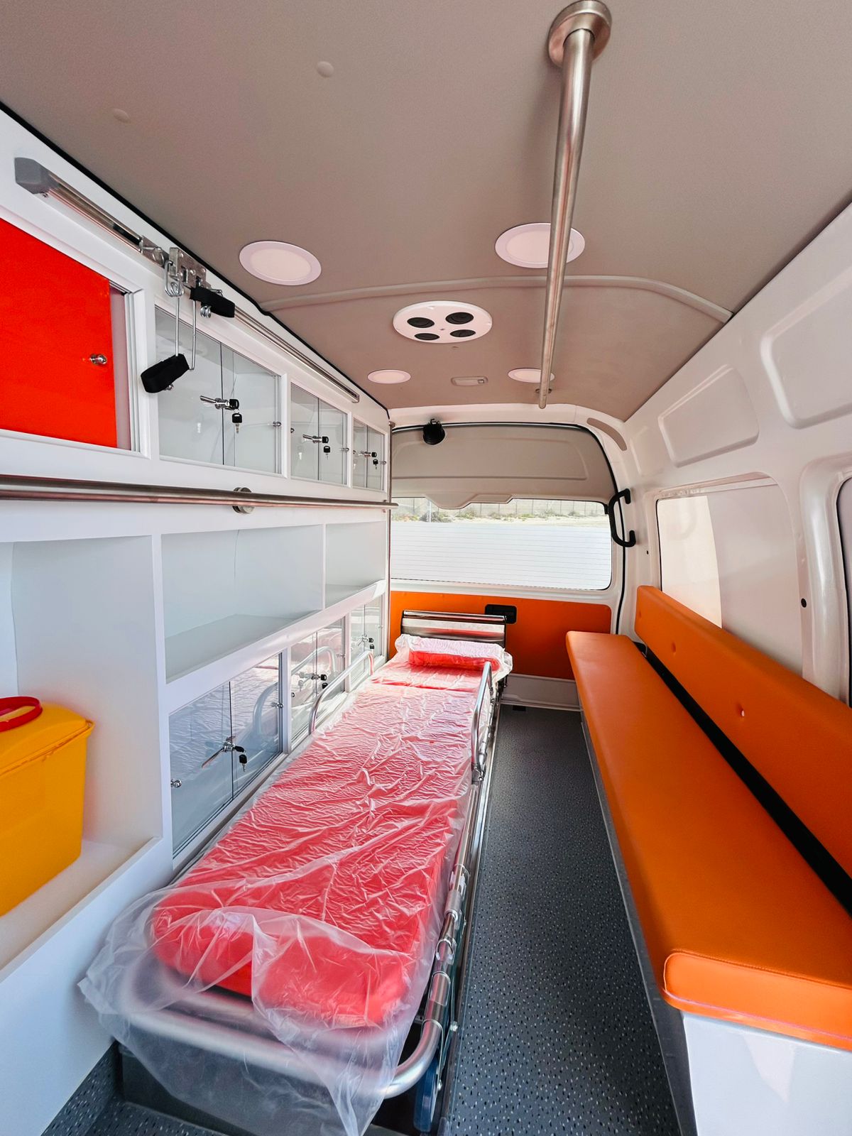 Toyota Hiace Ambulance RHD 200 AWD A/T - Image 6