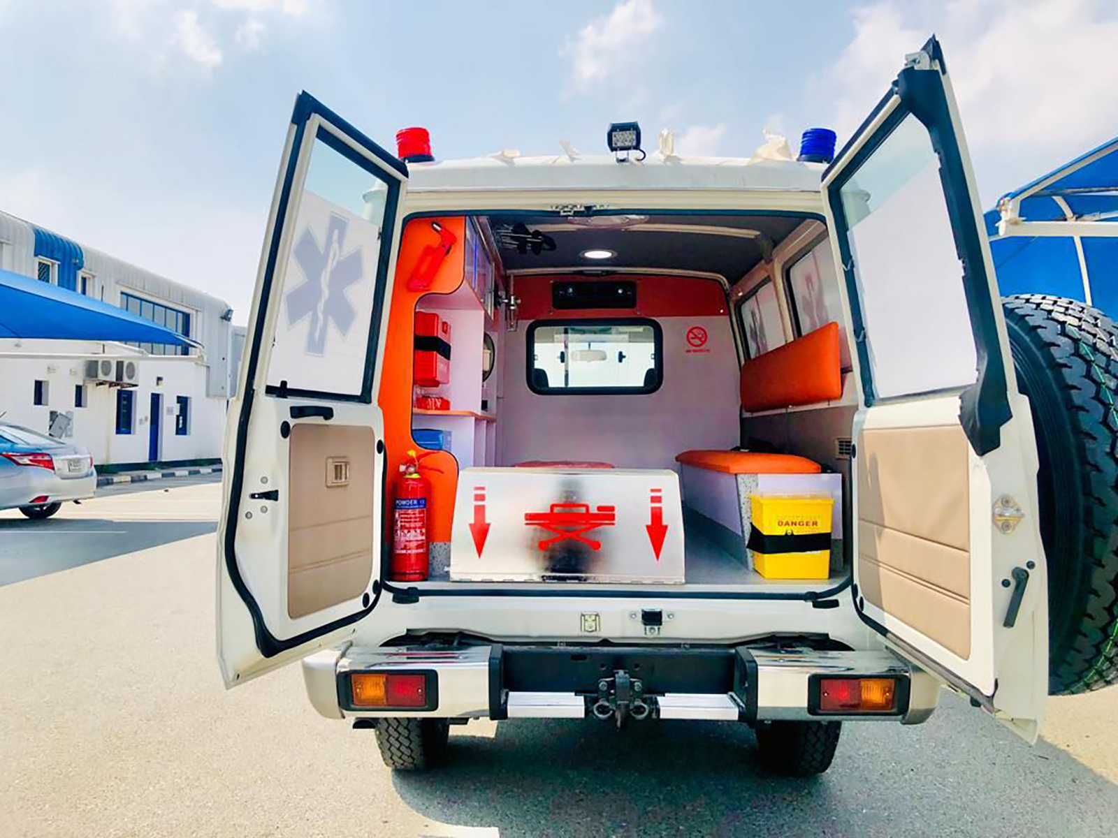 Toyota Land Cruiser LC78 4×4 Ambulance - Image 11