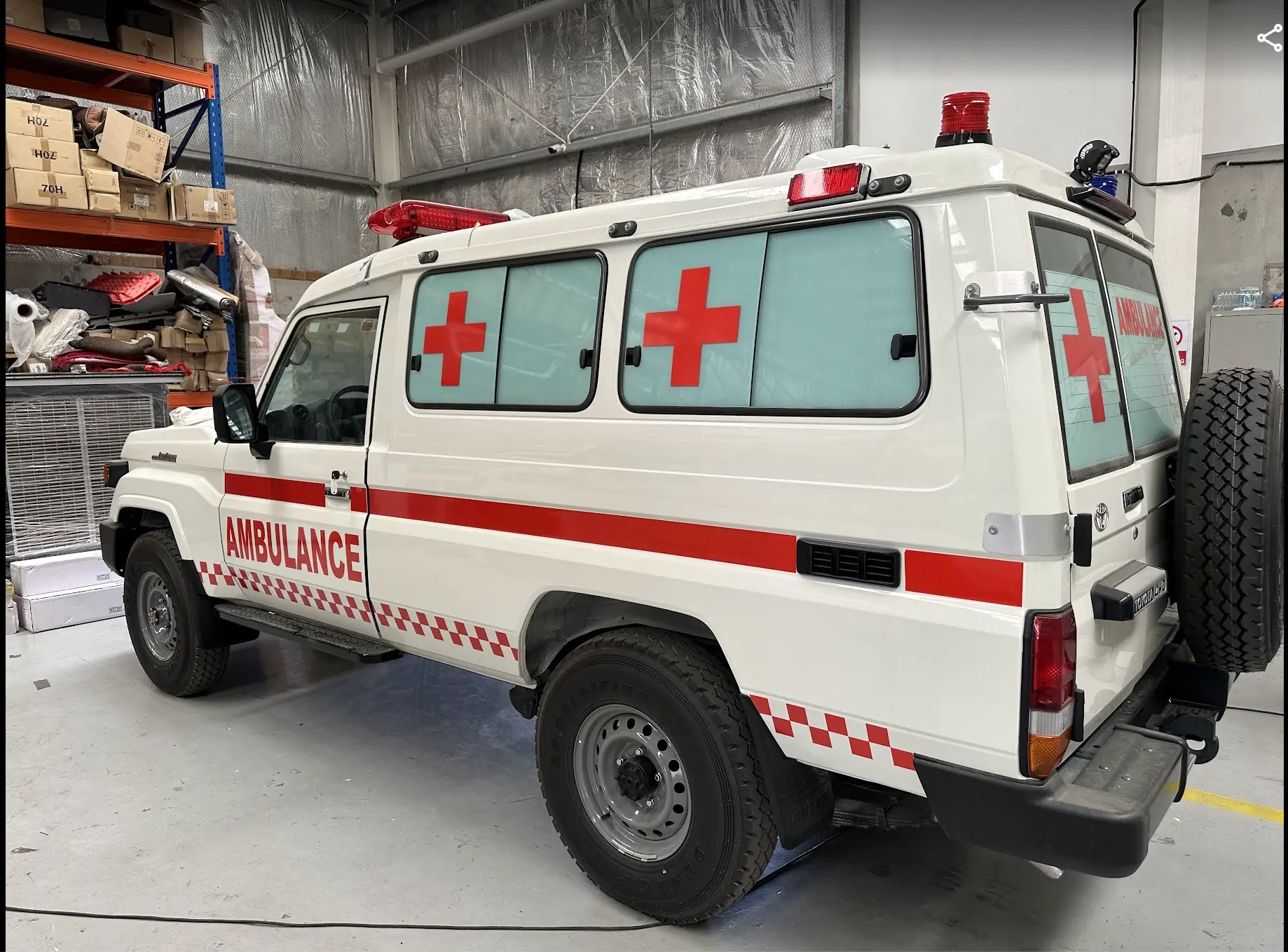 Toyota Land Cruiser Ambulance LC78 V6