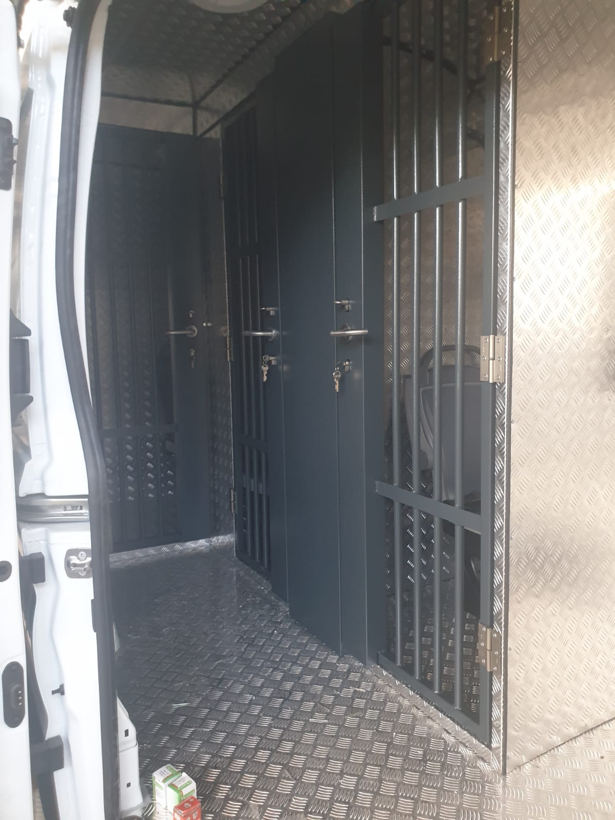 Prisoner Transport Vehicle - Detainee Transport Vehicle - Image 6