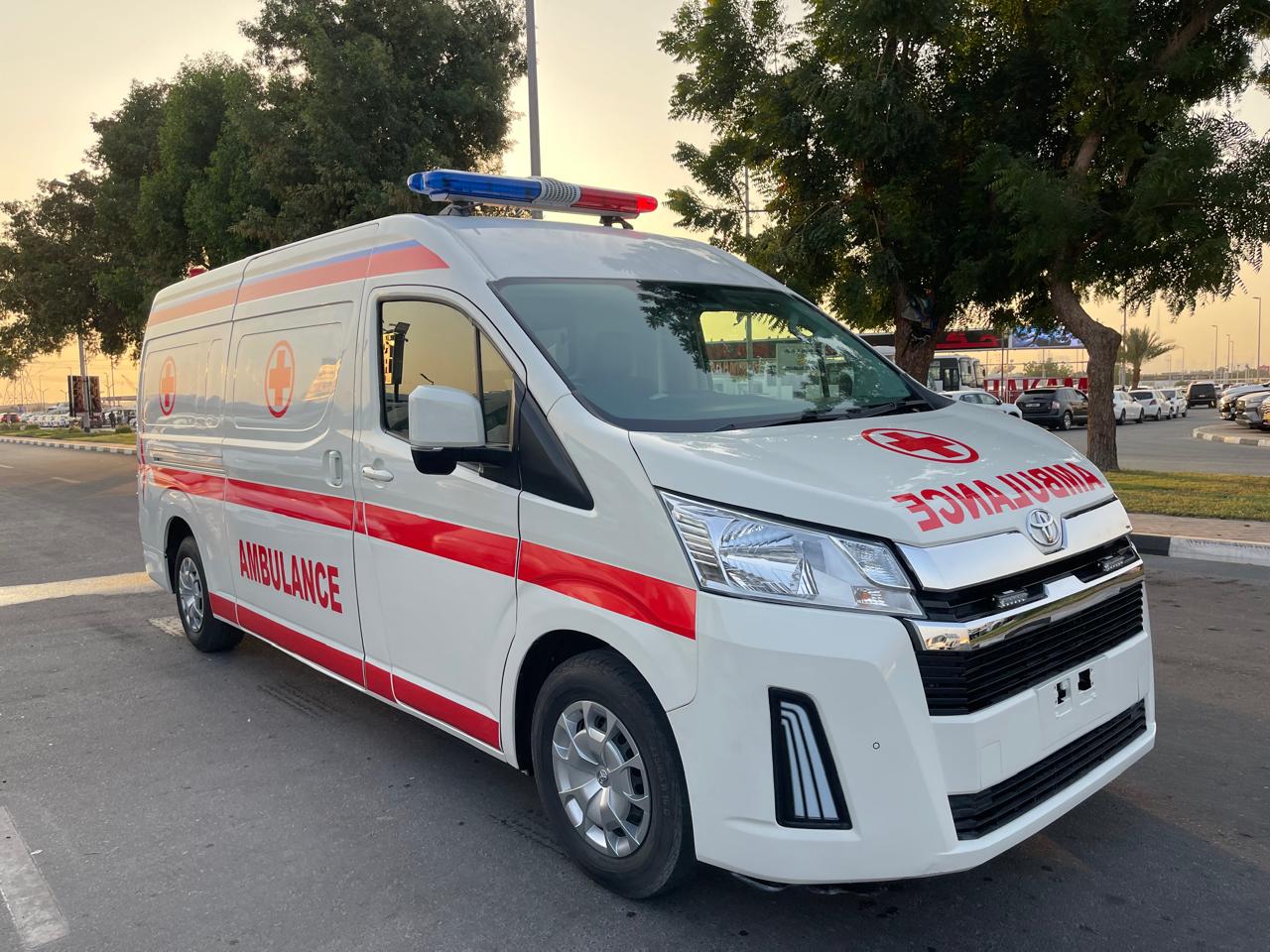 Toyota Hiace Right-Hand Drive (RHD) Ambulance - Image 9