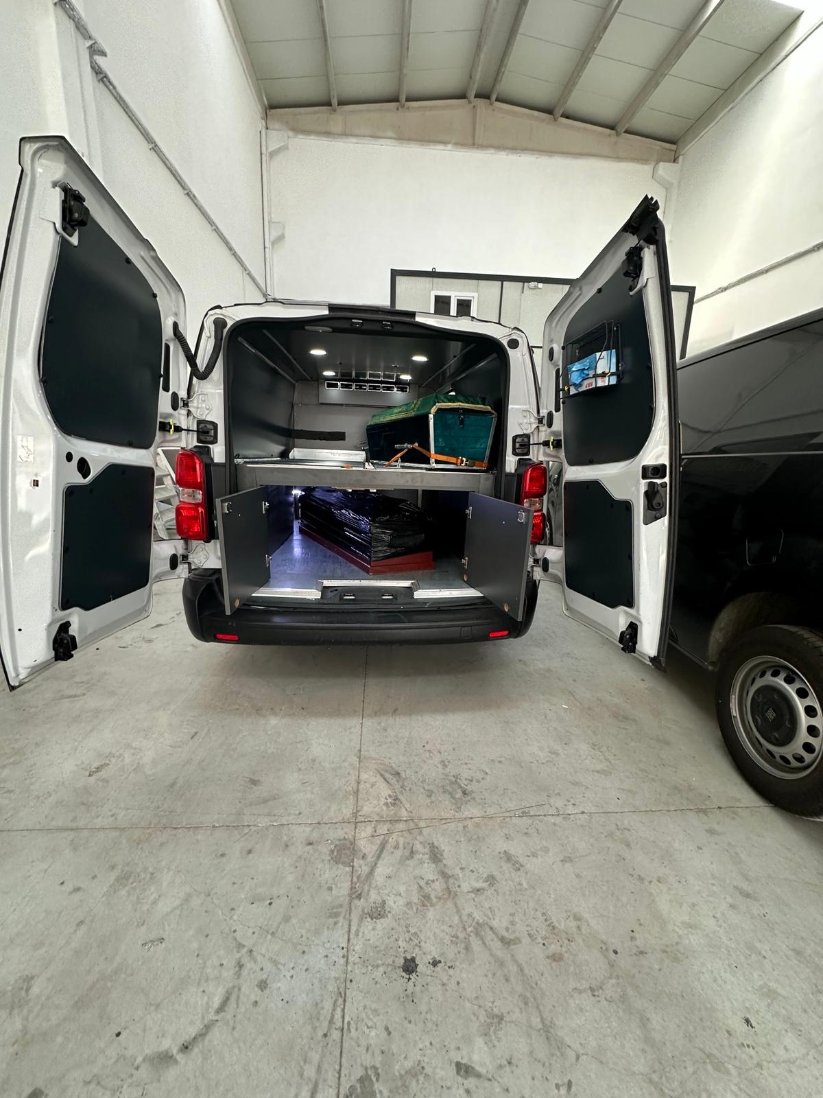 Hearse Vehicle - Funeral Transport Vehicle - Image 4