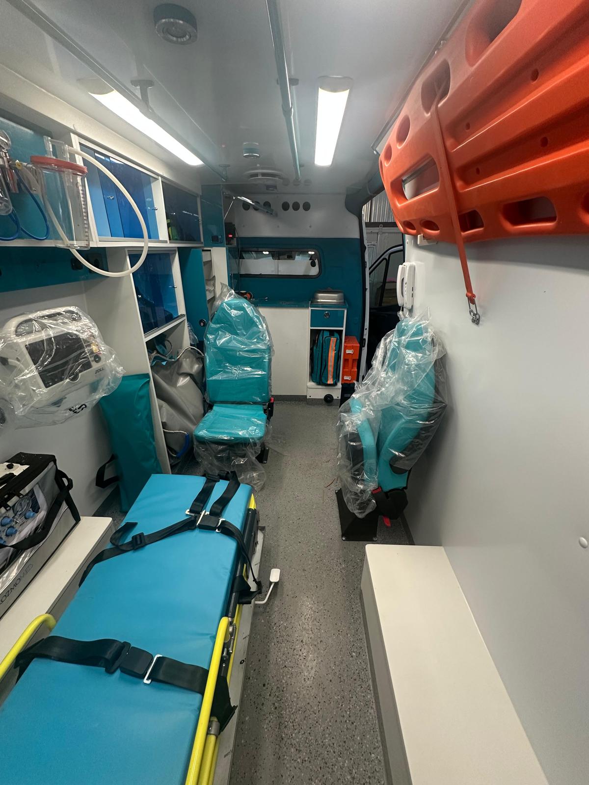 ICU-Type Mercedes Sprinter Ambulance - Image 11