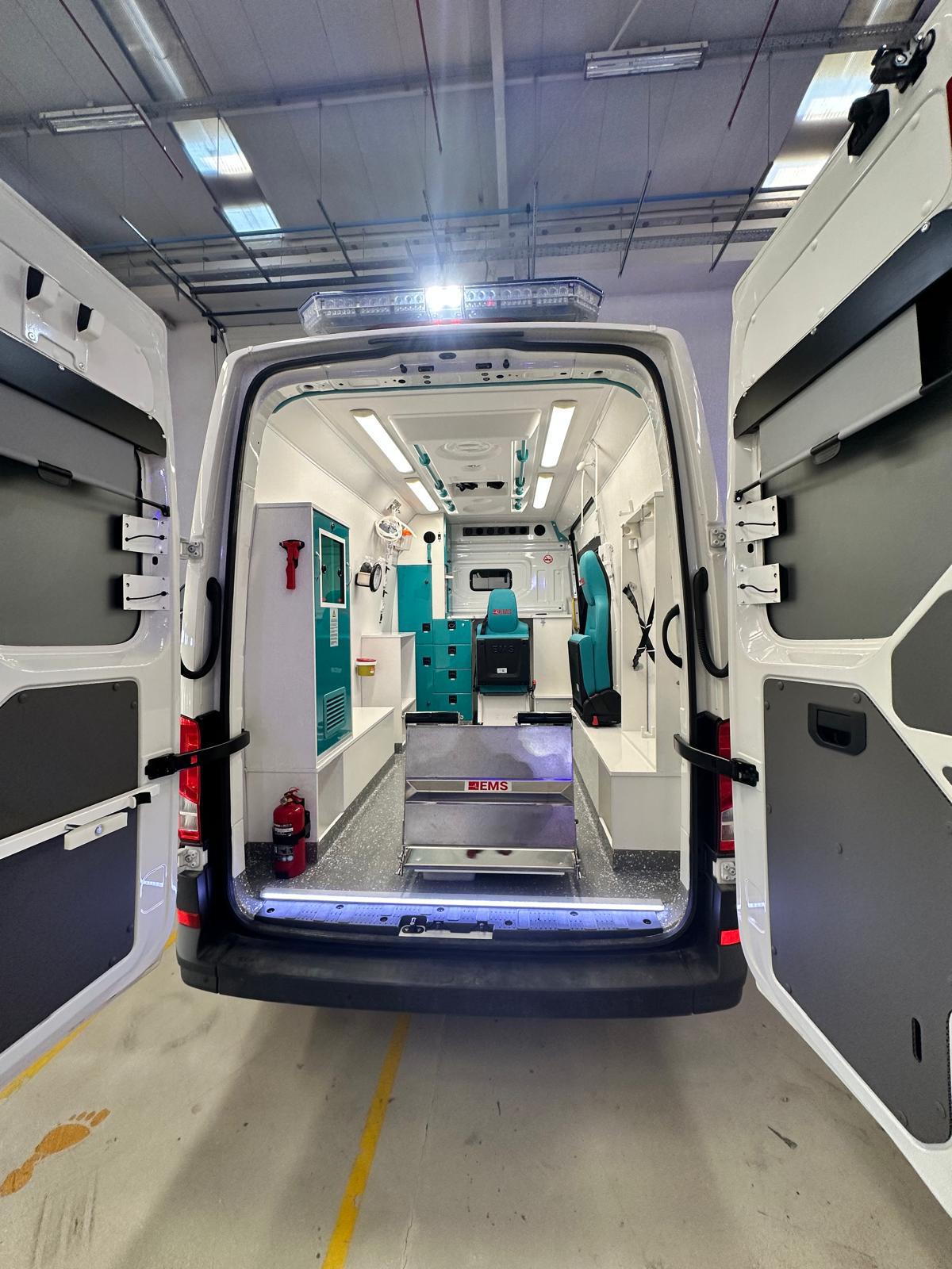 Скорая помощь Volkswagen Crafter — изображение 4