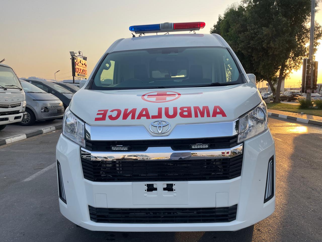 Toyota Hiace Ambulance Conduite à Droite (RHD) – Image 2